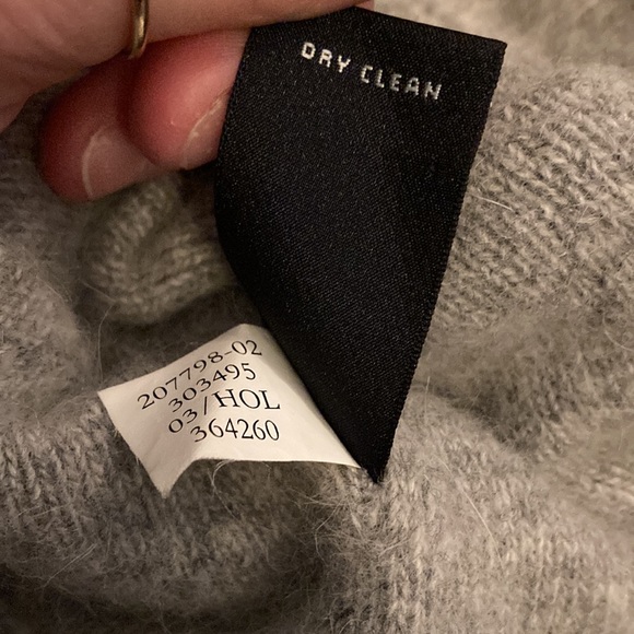 Vintage Banana Republic Lamb’s Wool/Angora Rabbit Hair Bucket Hat - Picture 5 of 6